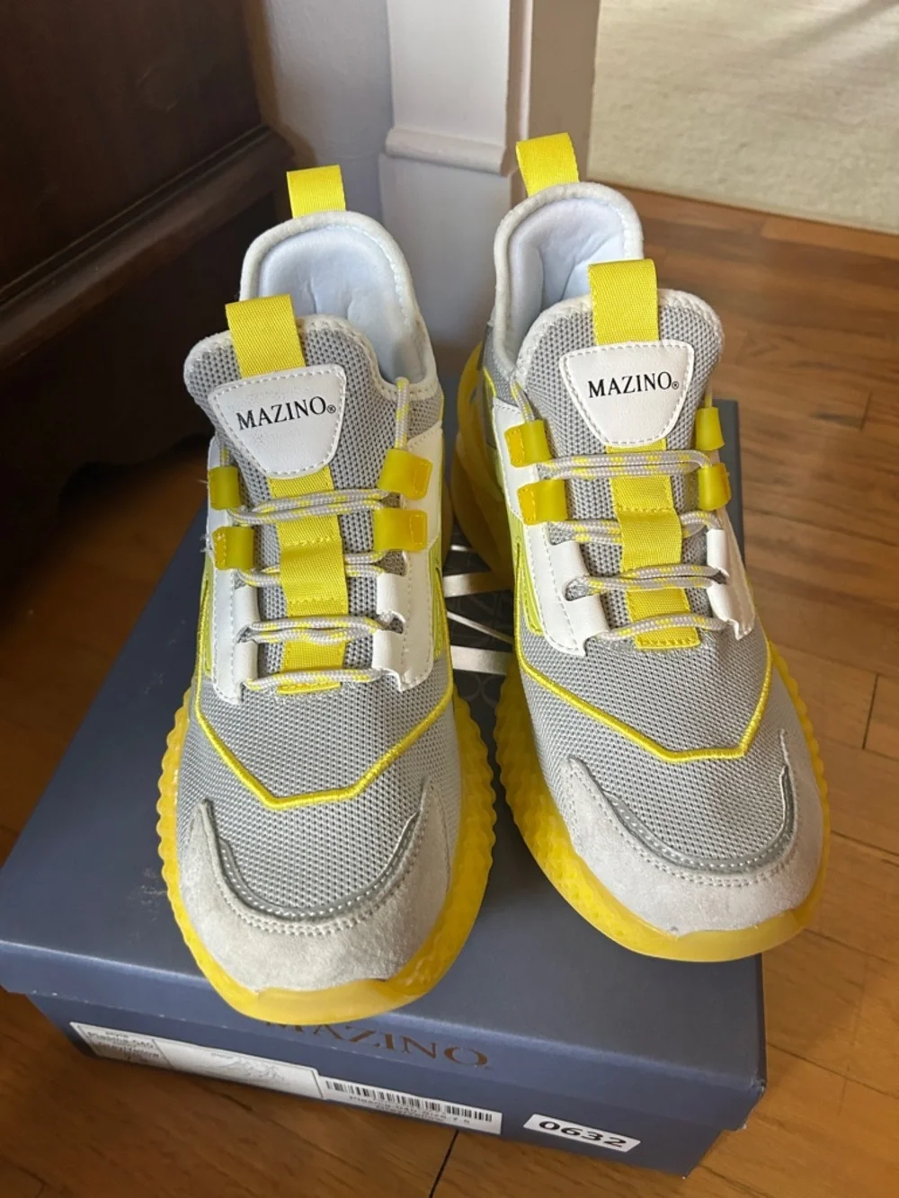 Mazino Plasma Yellow & Gray Sculpted Sole Sneakers Mens‎ 7.5